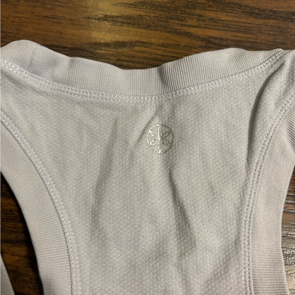 WORKOUT TOP - Picture 2 of 3